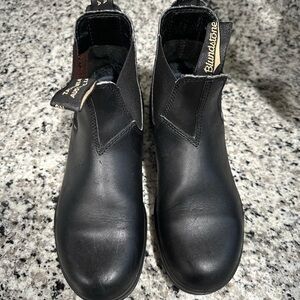 Black Blundstone Chelsea Boots, size 9.